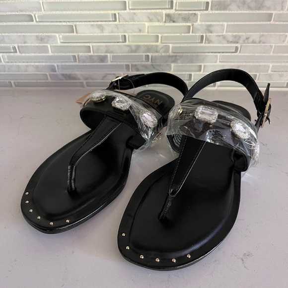 NWT Madden NYC Crystal Studded Thong Sandals - Picture 1 of 7